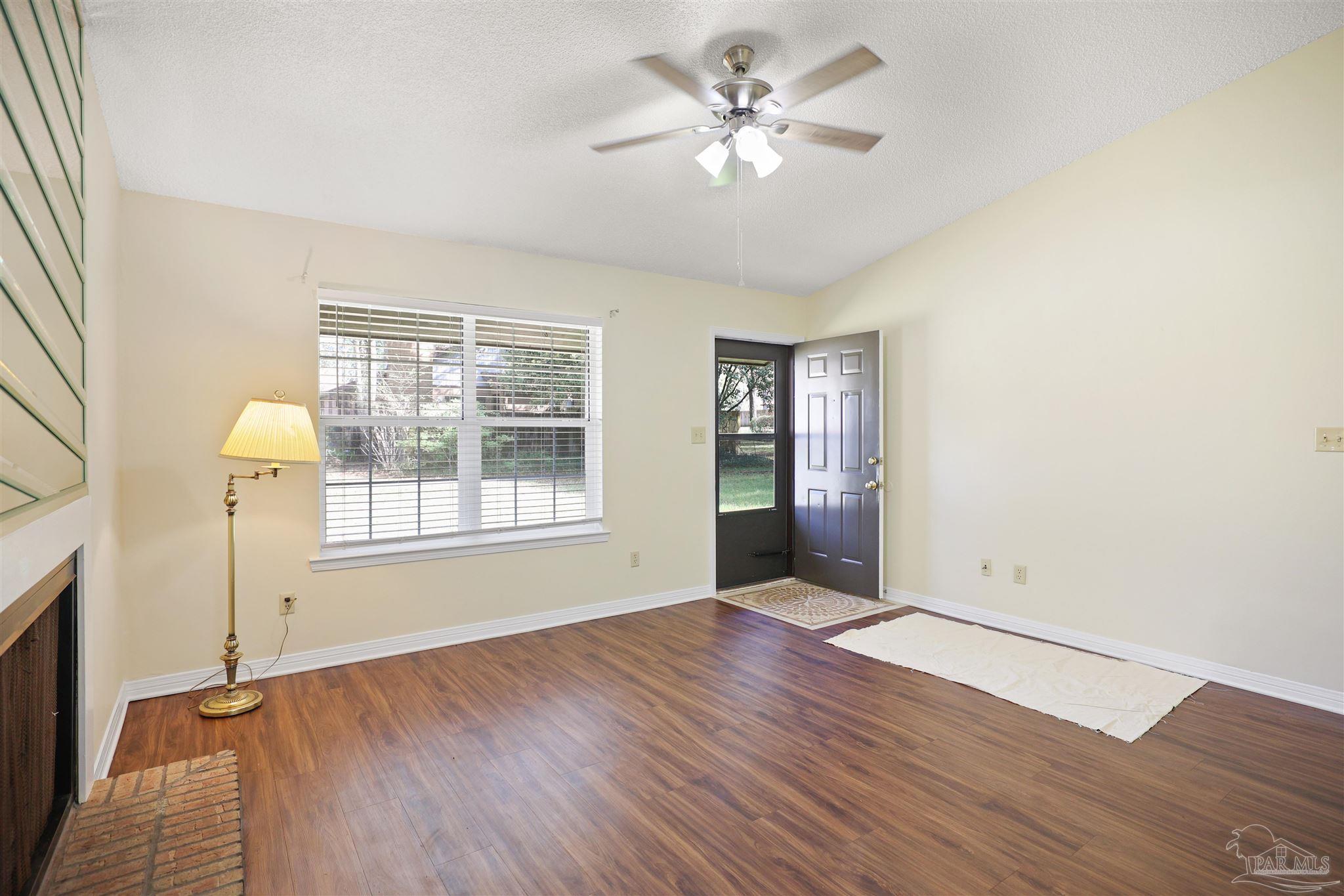 9345 Chisholm Road, Unit K2 Pensacola, FL 32514 - Photo 4 of 18 Gallery Image 4