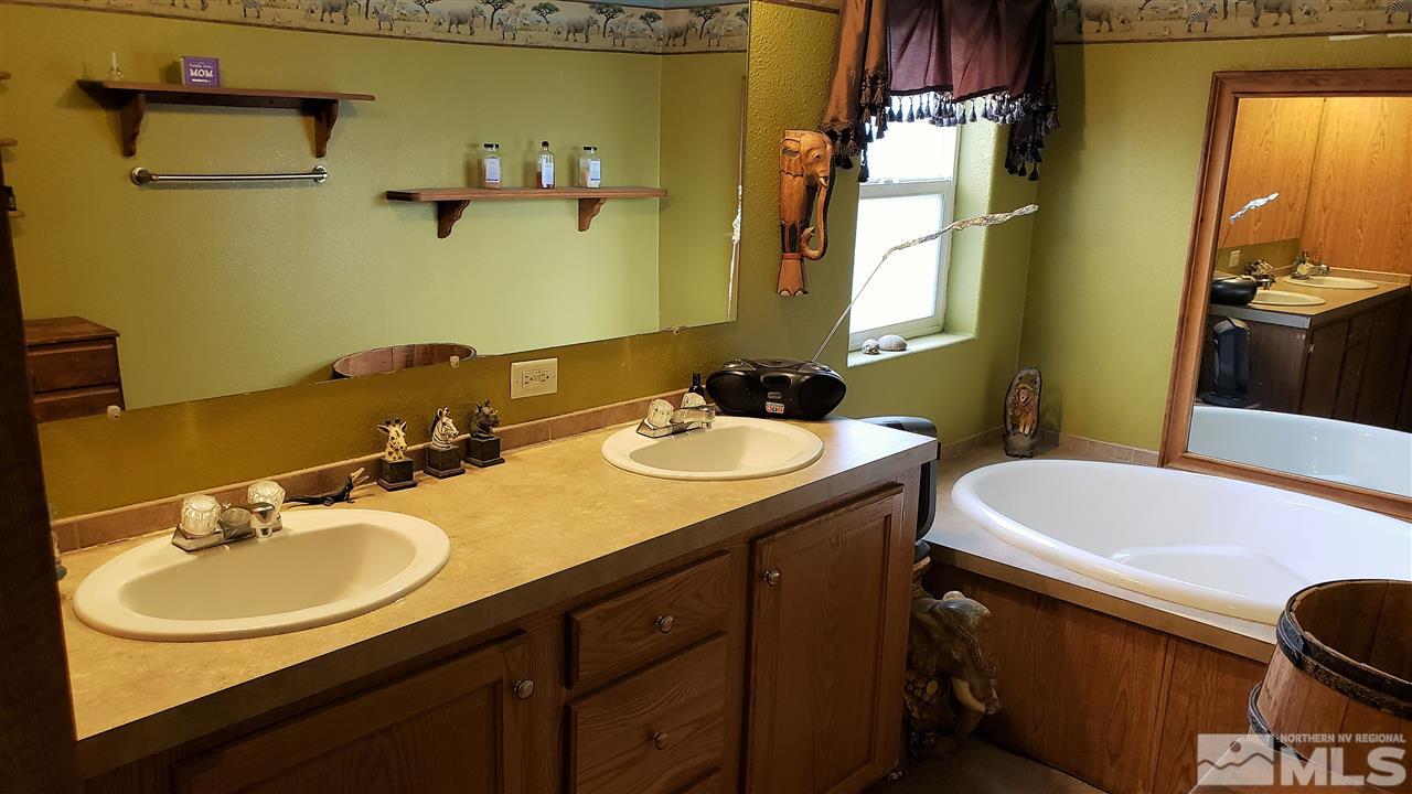 3070 Farm District Road Fernley, NV 89408 - Photo 34 of 40 Photo 34