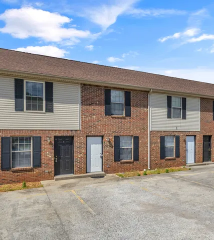 $950 | 245 State Line Road, Oak Grove, KY 42262