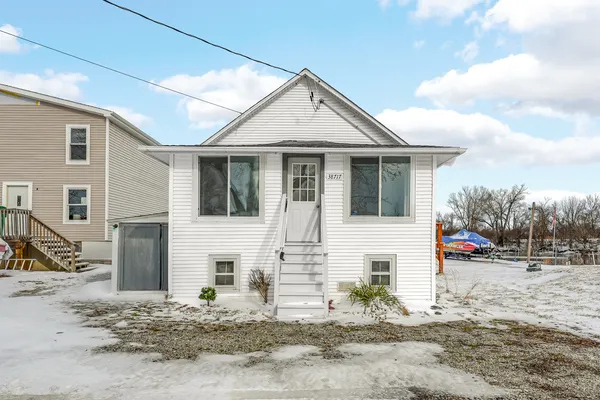 $275,000 | 38717 North Lake Street, Antioch, IL 60002