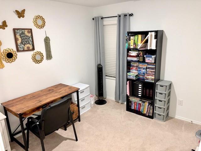 464 Reverie Way Ferris, TX 75125 - Photo 16 of 21 a room that has a table and a chair in it