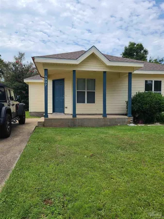 $995 | 907 North N Street, Pensacola, FL 32501