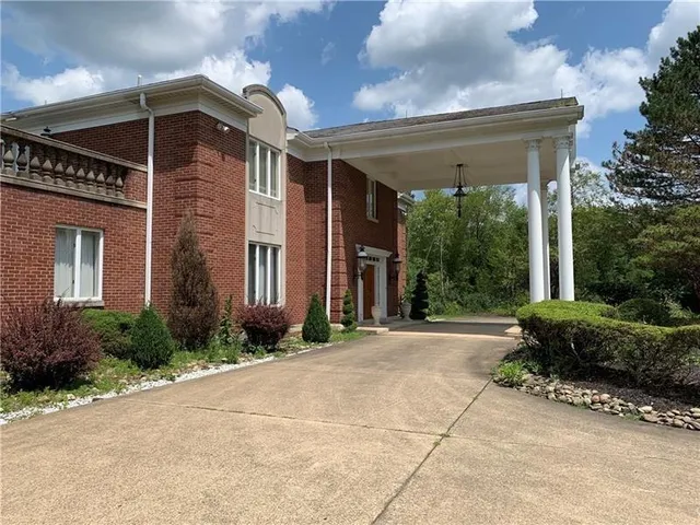 $16,000 | 206 Fairview Road, Pittsburgh, PA 15238