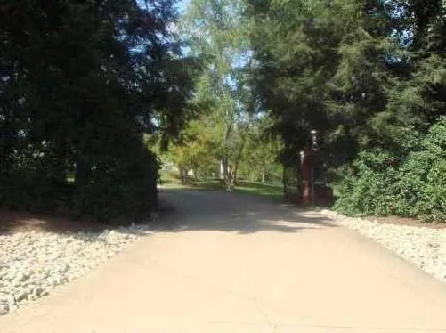 $16,000 | 206 Fairview Road, Pittsburgh, PA 15238