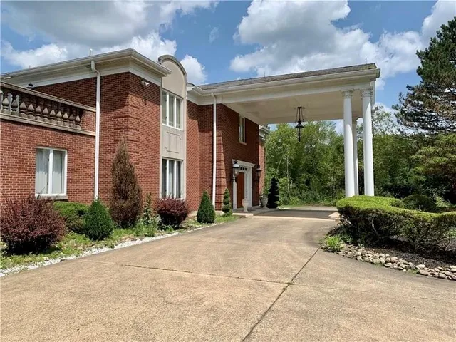 $16,000 | 206 Fairview Road, Pittsburgh, PA 15238