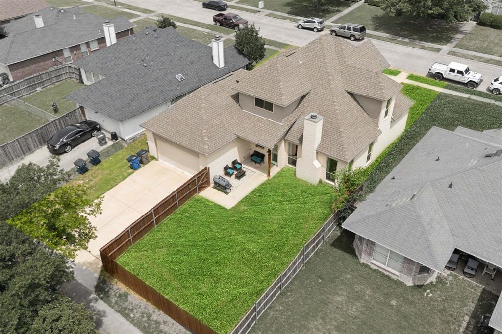 1122 Alicia Lane Lancaster, TX 75134 - Photo 36 of 37 an aerial view of a house