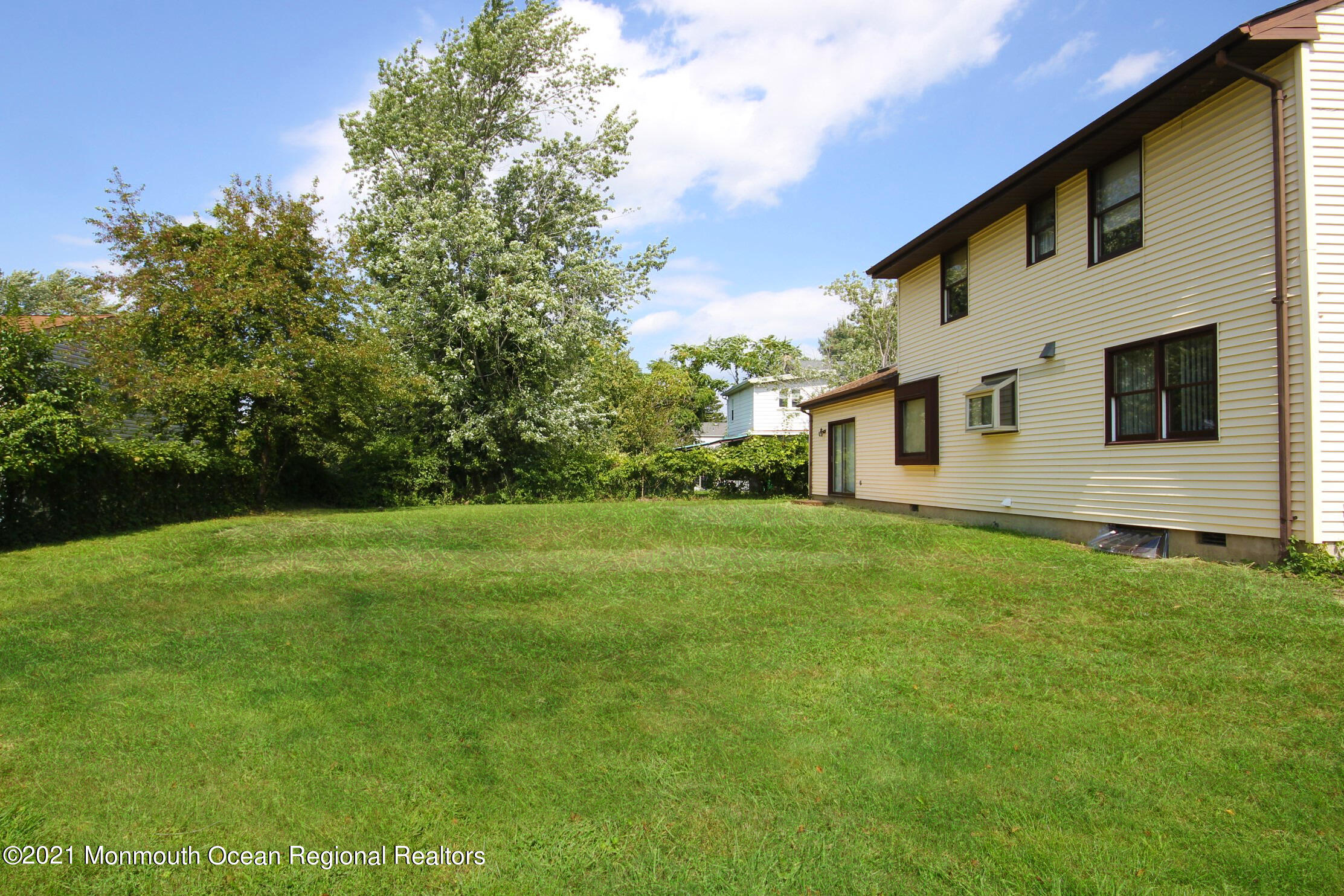 537 Line Road Aberdeen, NJ 07747 - Photo 2 of 23 a view of a backyard of the house