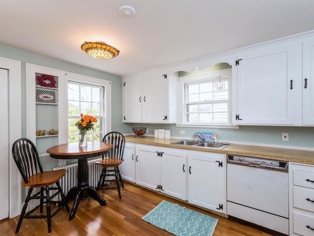 11 Wyman Road Marblehead, MA 01945 - Photo 12 of 23 Gallery Image 12