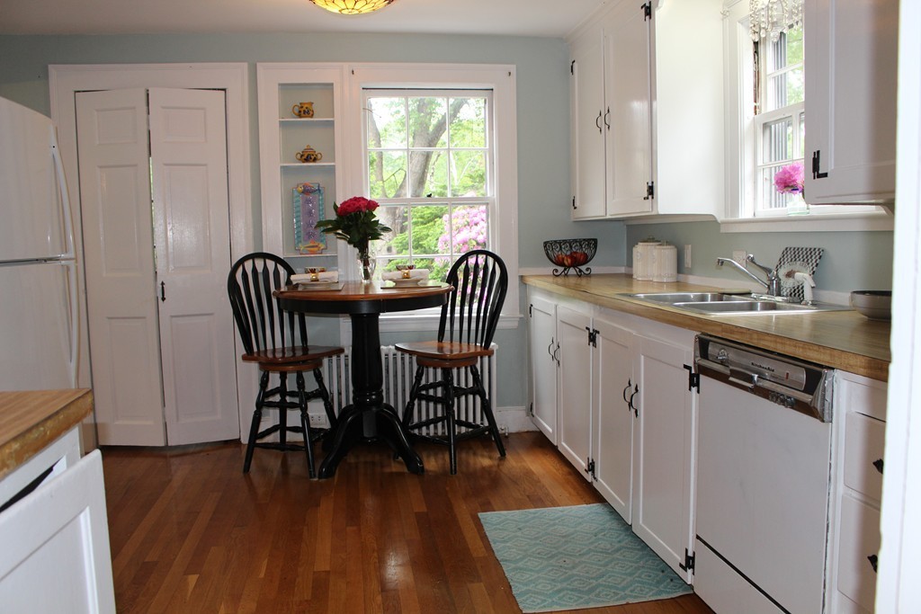 11 Wyman Road Marblehead, MA 01945 - Photo 14 of 23 Gallery Image 14
