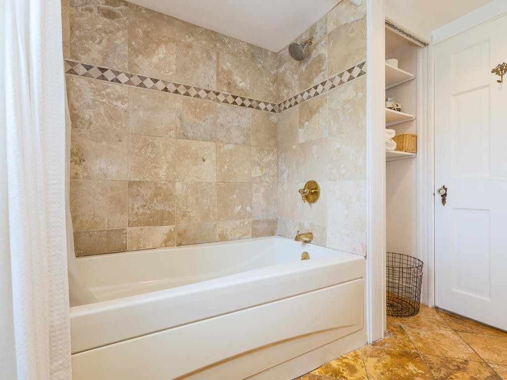 11 Wyman Road Marblehead, MA 01945 - Photo 18 of 23 Gallery Image 18