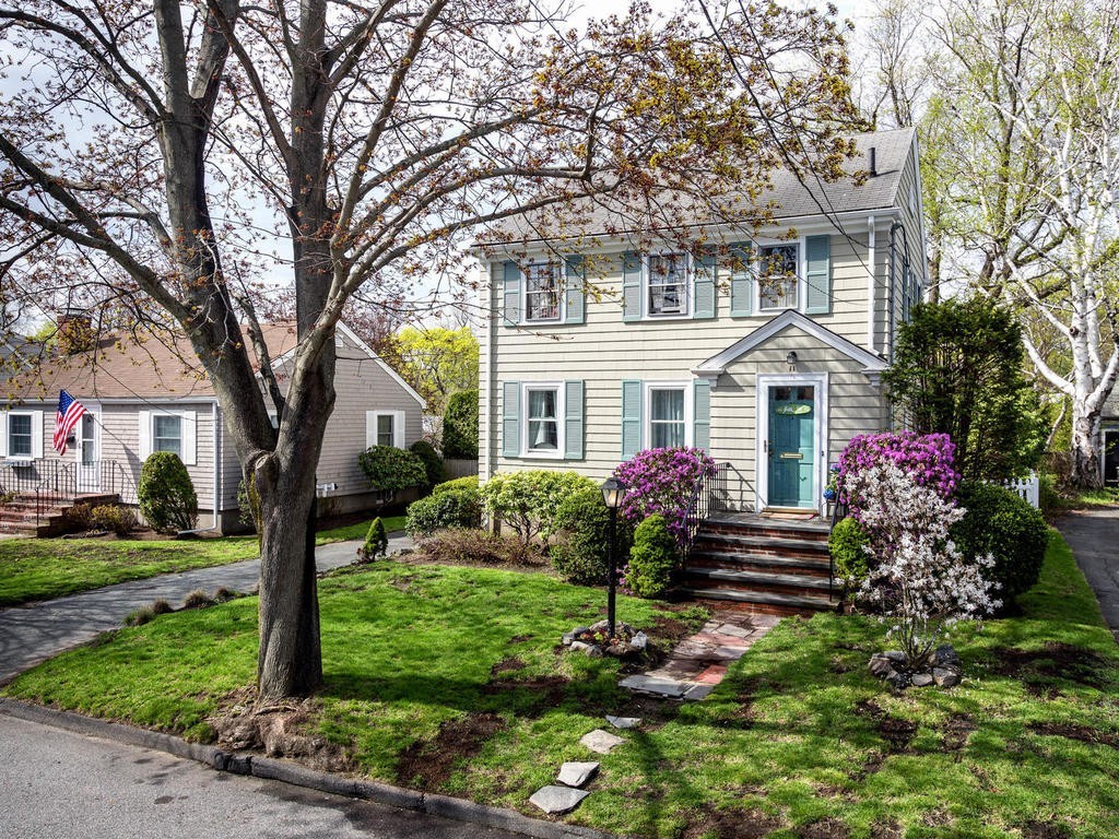 11 Wyman Road Marblehead, MA 01945 - Photo 2 of 23 Gallery Image 2