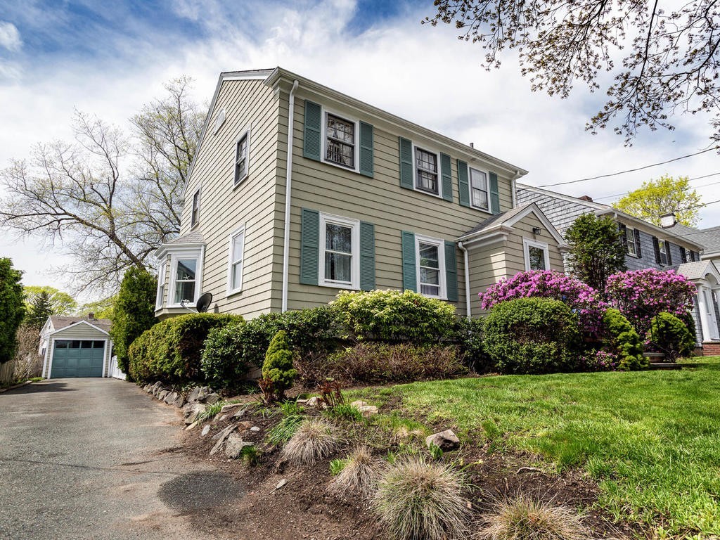 11 Wyman Road Marblehead, MA 01945 - Photo 3 of 23 Gallery Image 3