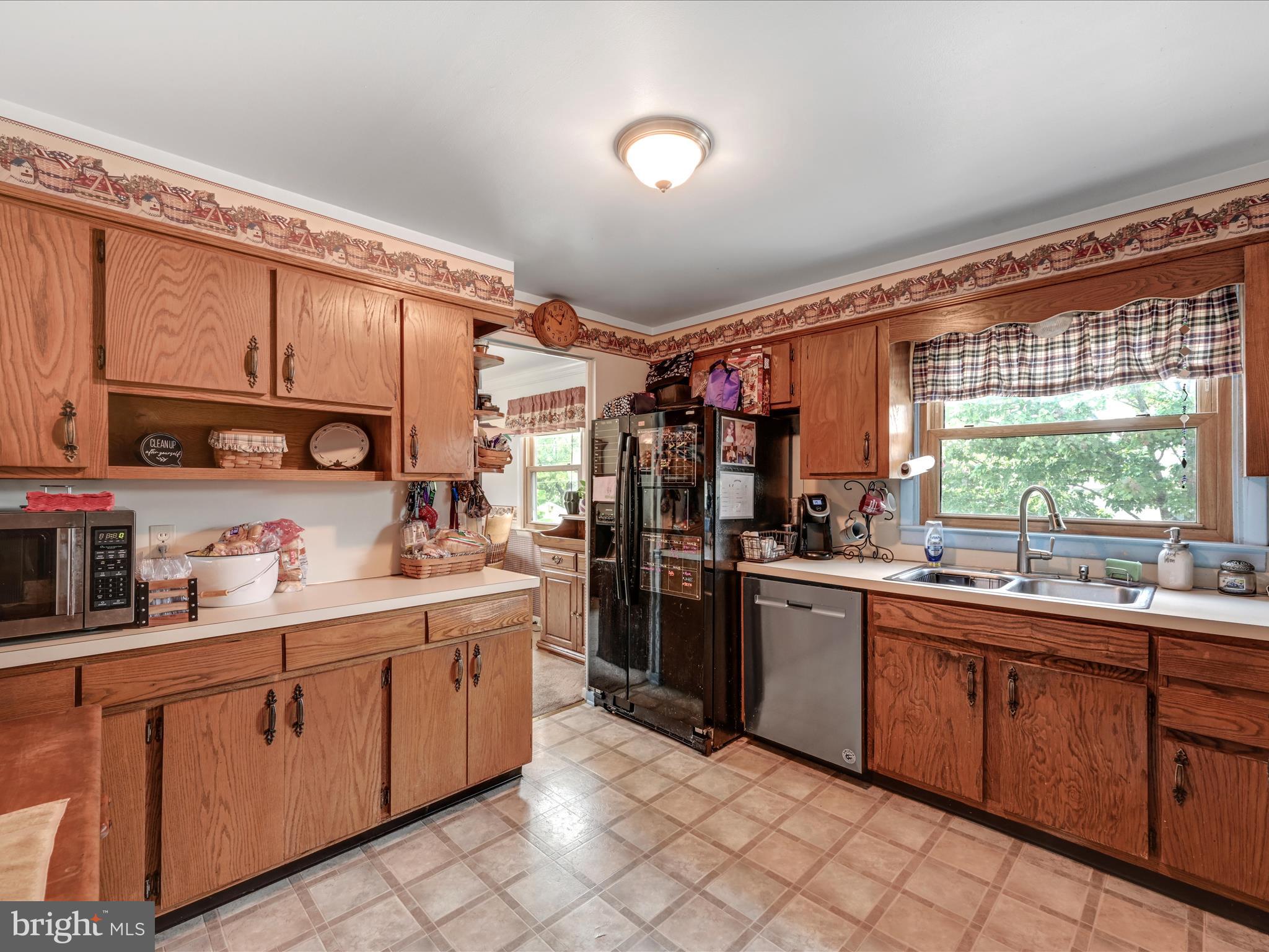 1646 Glenn Road Lancaster, PA 17601 - Photo 11 of 31 Kitchen