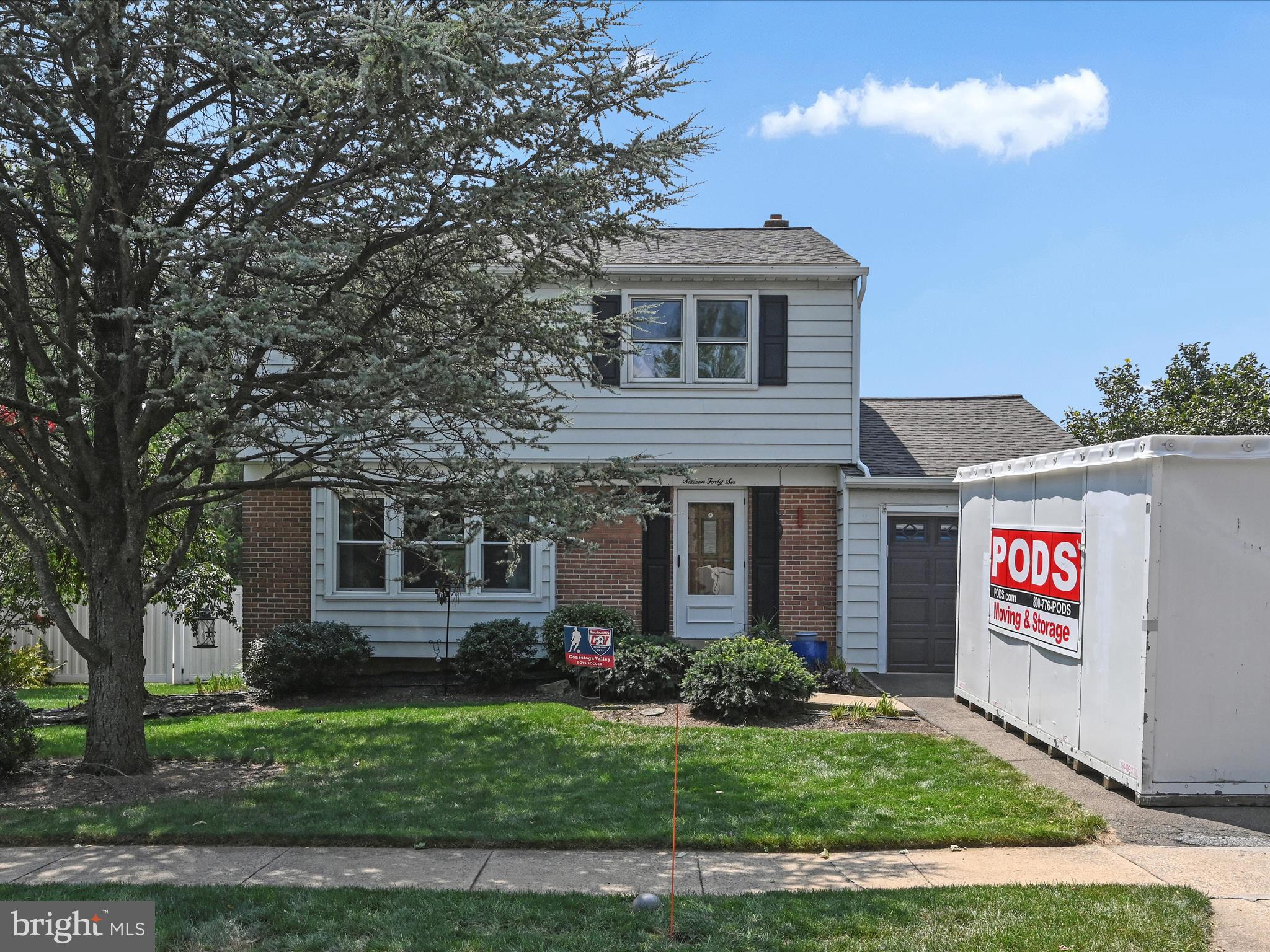 1646 Glenn Road Lancaster, PA 17601 - Photo 4 of 31 Front