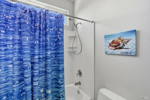 $995,000 | 925 Pinot Noir Way, Windsor, CA 95492