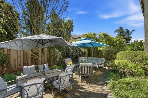 $995,000 | 925 Pinot Noir Way, Windsor, CA 95492