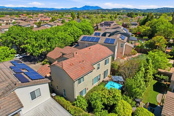 $995,000 | 925 Pinot Noir Way, Windsor, CA 95492