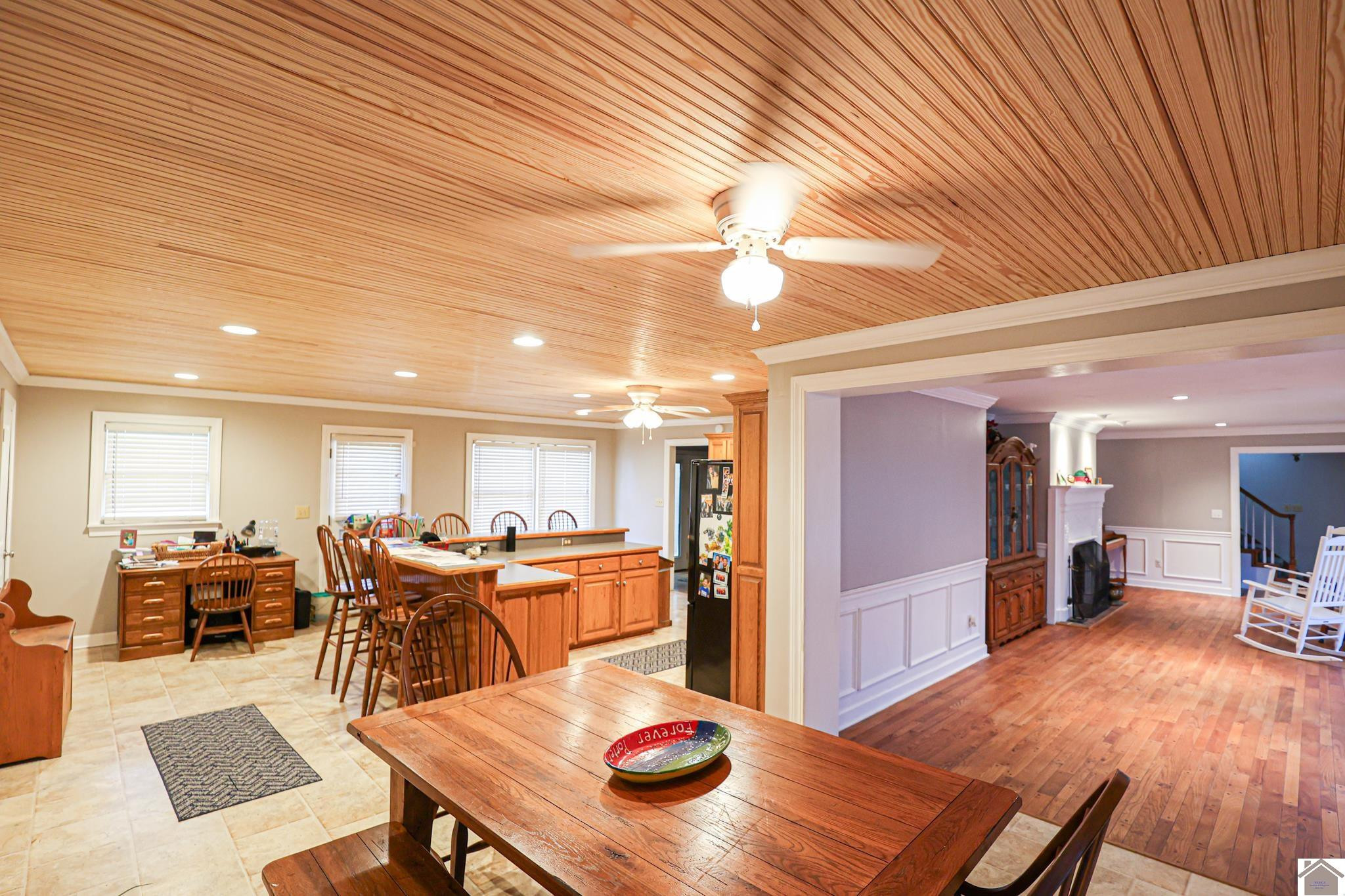 2045 South Friendship Road Paducah, KY 42003 - Photo 16 of 35 Dining Area
