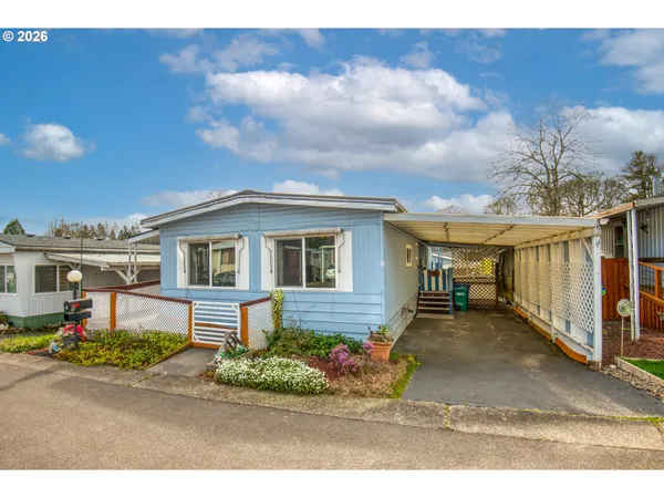 $129,900 | 3500 Southeast Concord Road, Unit 8, Milwaukie, OR 97267