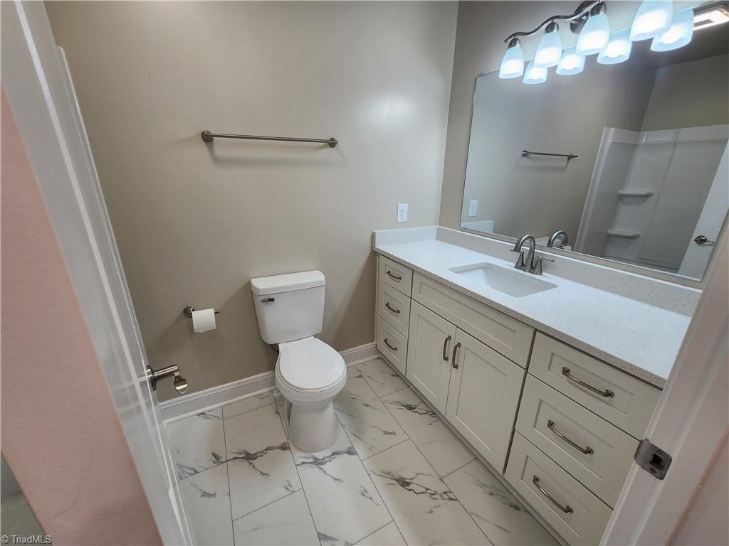 728 Central Falls Road Asheboro, NC 27203 - Photo 11 of 19