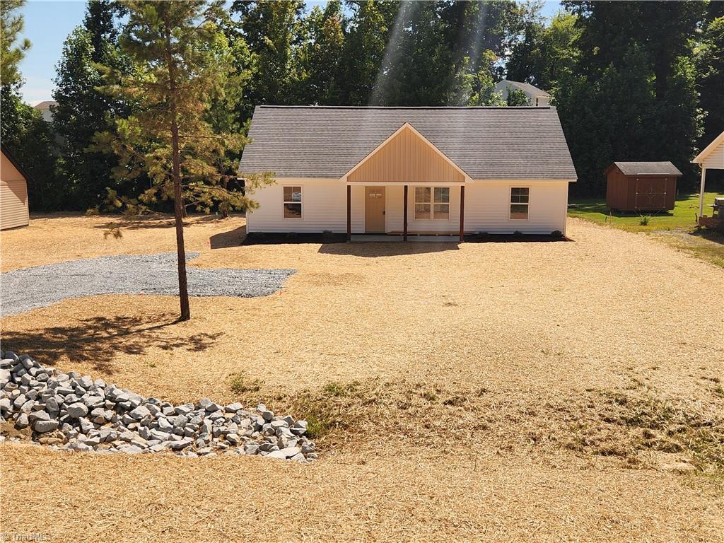728 Central Falls Road Asheboro, NC 27203 - Photo 2 of 19