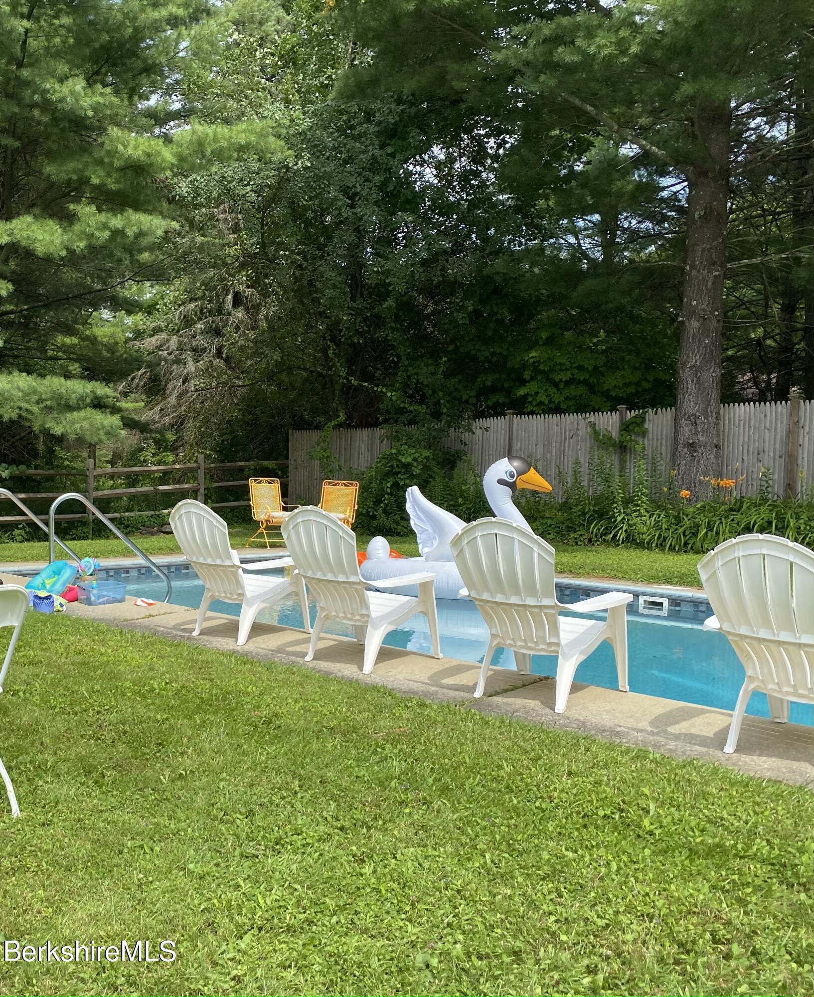 IN-GROUND POOL