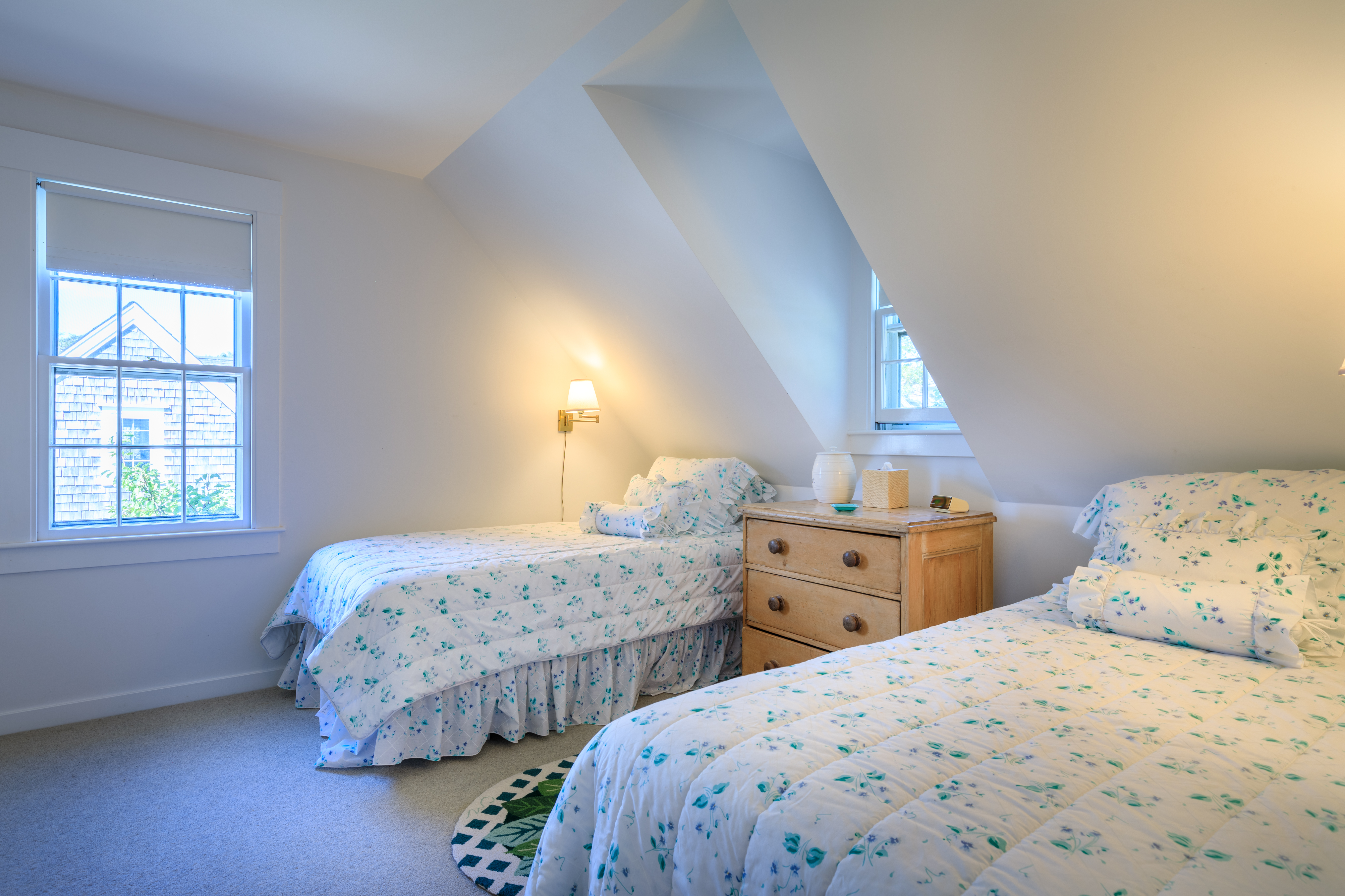 33 Cliff Road Nantucket, MA 02554 - Photo 62 of 84 a bedroom with two beds and a window