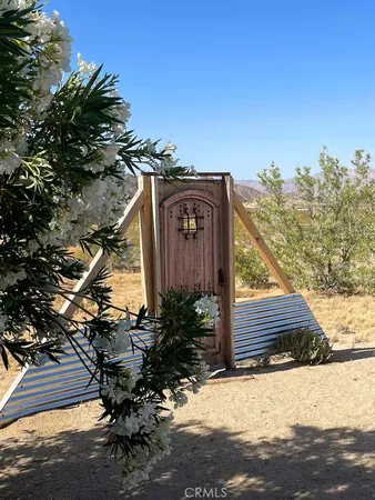 $350,000 | 4319 Dusty Mile Road, Landers, CA 92285