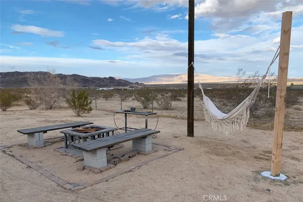 $350,000 | 4319 Dusty Mile Road, Landers, CA 92285