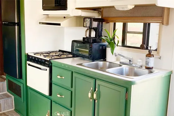 $350,000 | 4319 Dusty Mile Road, Landers, CA 92285