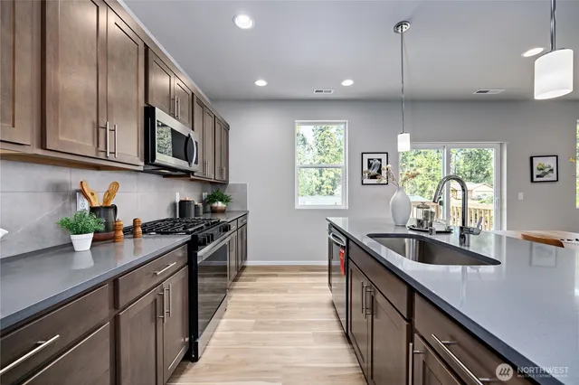 $598,950 | 292 Northeast Shadowhawk Lane, Bremerton, WA 98311