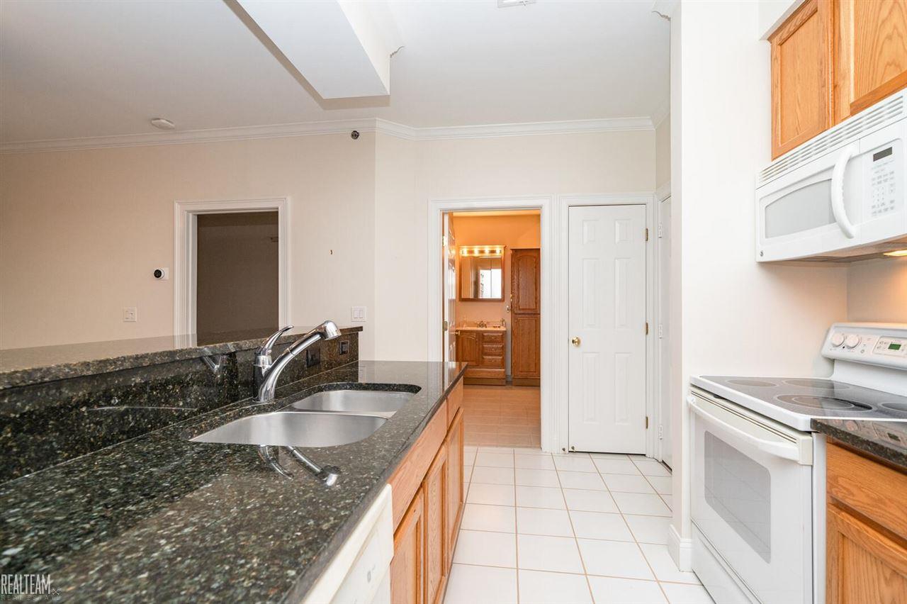 39152 Hayes Road, Unit 9 Clinton Township, MI 48038 - Photo 9 of 28
