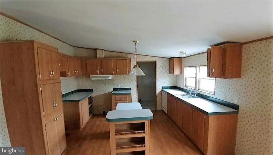 13728 Spruce Springs Road Southwest Cumberland, MD 21502 - Photo 4 of 20 Kitchen