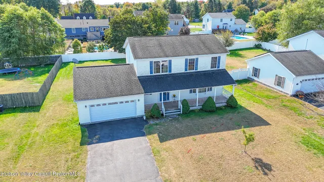 $455,000 | 126 Canterbury Drive, Saugerties, NY 12477