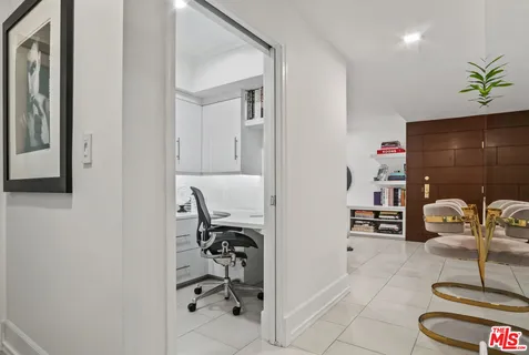 $695,000 | 1230 Horn Avenue, Unit 304, West Hollywood, CA 90069