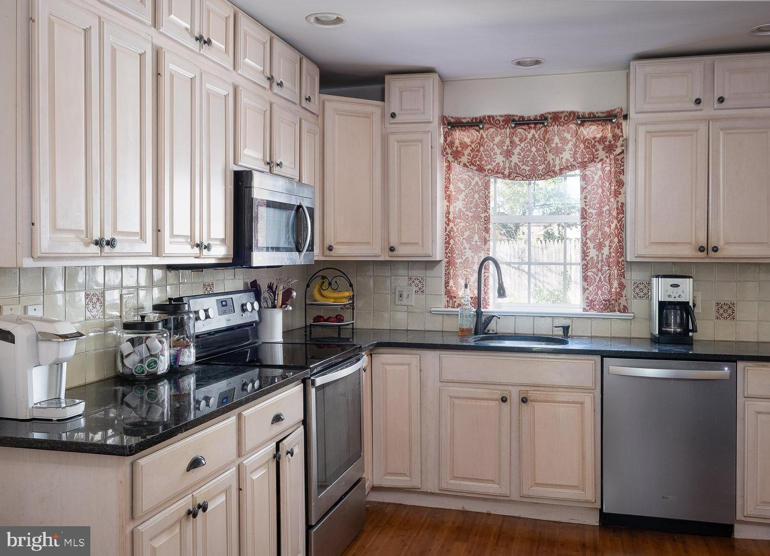 552 South Old Middletown Road Media, PA 19063 - Photo 15 of 35