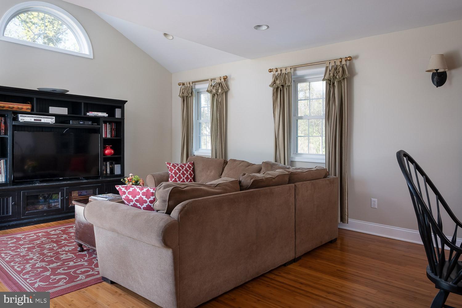 552 South Old Middletown Road Media, PA 19063 - Photo 10 of 35
