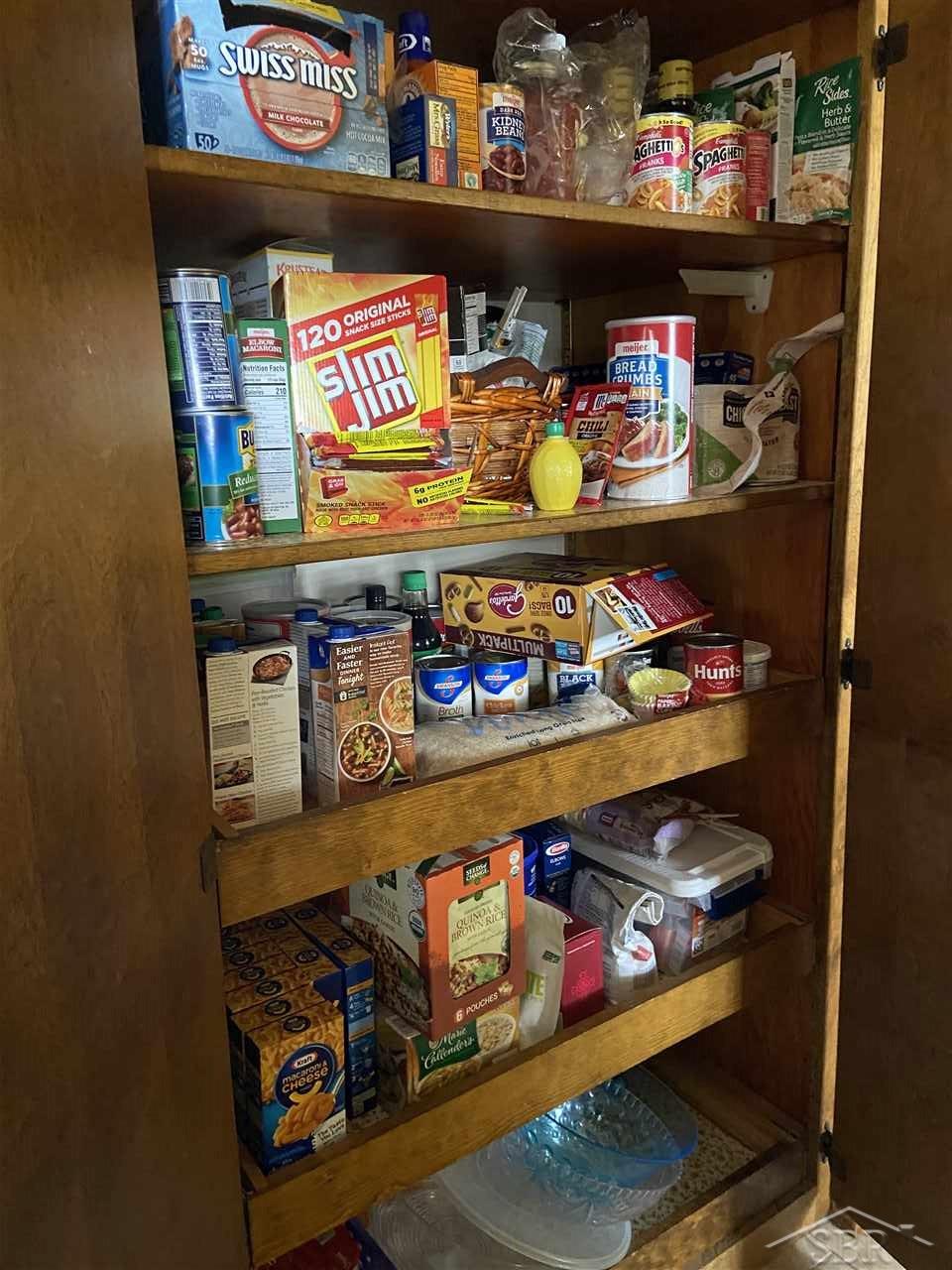 6577 Becker Road Saginaw, MI 48601 - Photo 9 of 30 Lots of Storage