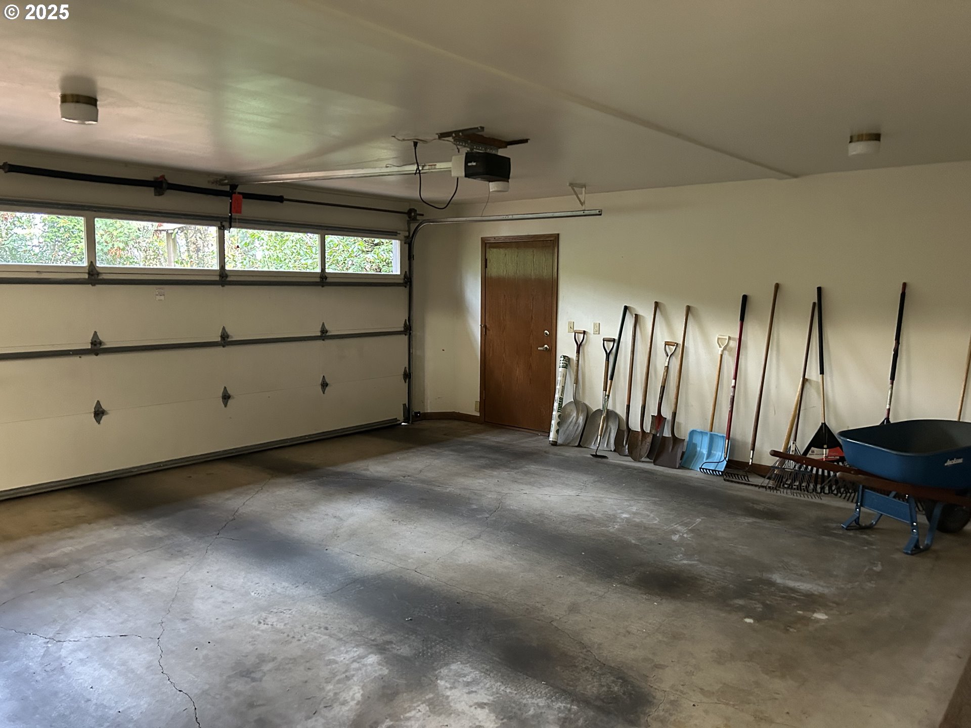 434 East 39th Avenue Eugene, OR 97405 - Photo 47 of 48 a view of a room with gym equipment
