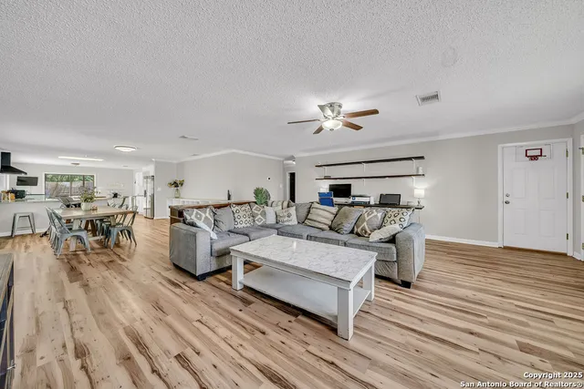 $250,000 | 4566 Sherwood Way, San Antonio, TX 78217