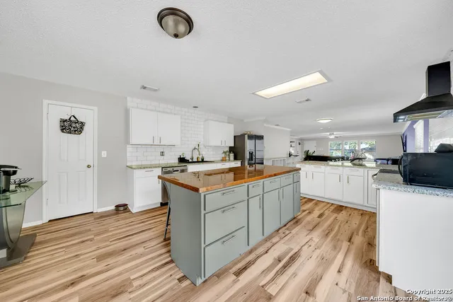 $250,000 | 4566 Sherwood Way, San Antonio, TX 78217