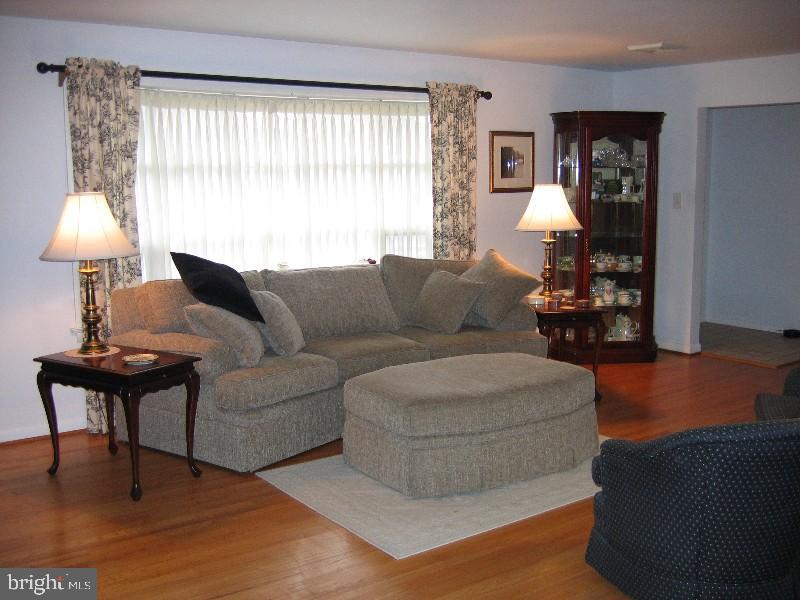 632 South Spruce Street Lititz, PA 17543 - Photo 7 of 13