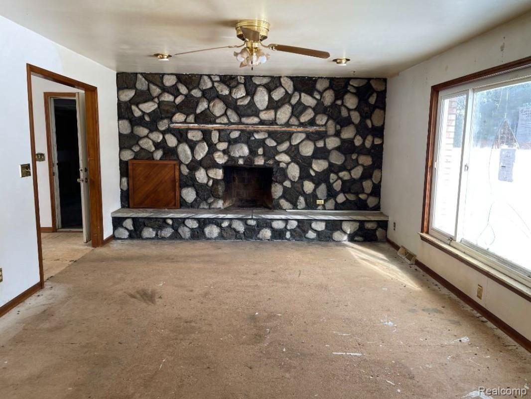 9526 Godfrey Road Bancroft, MI 48414 - Photo 4 of 13 2.jpg