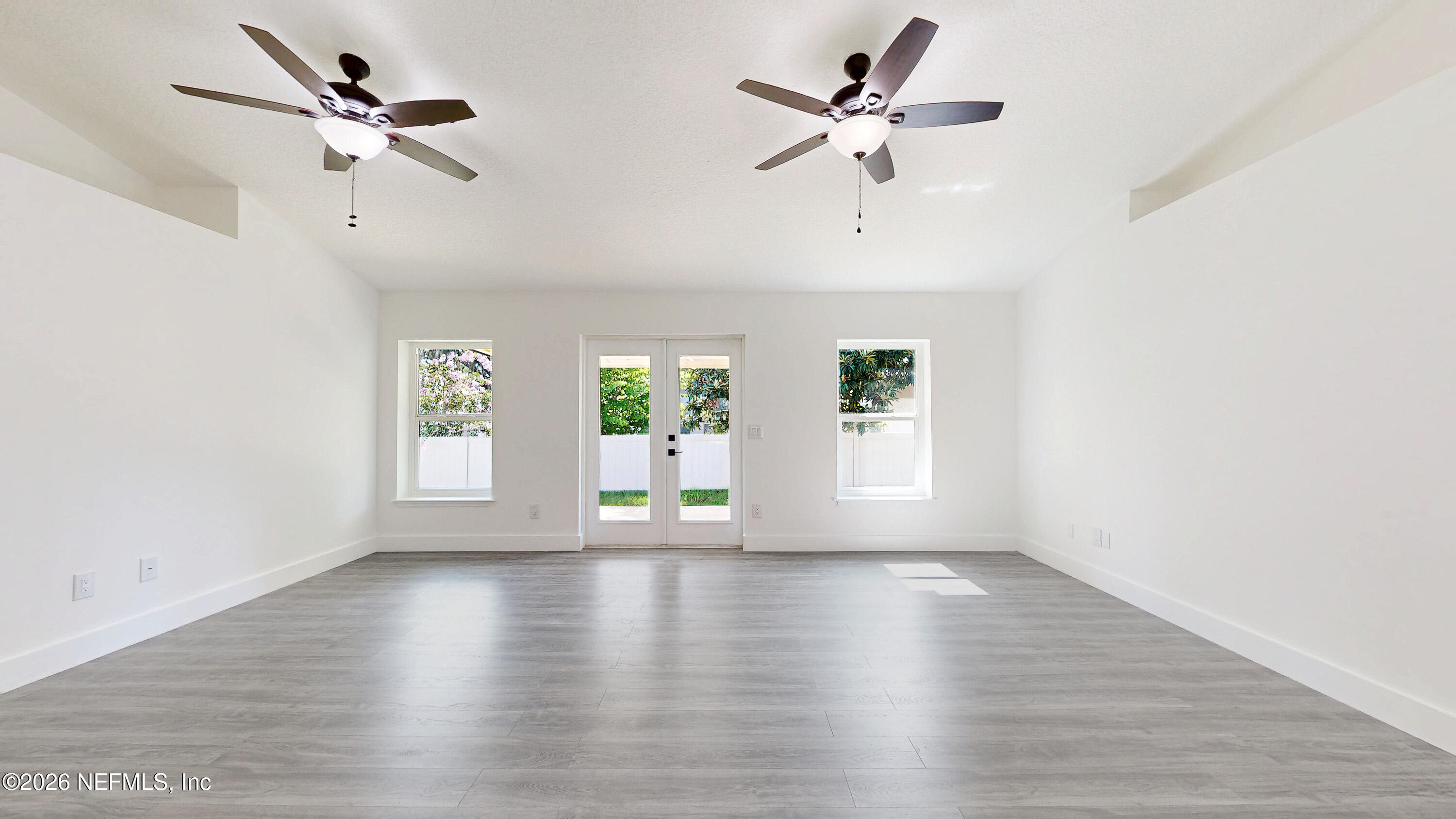 119 Drake Road St. Augustine, FL 32086 - Photo 8 of 43 Living Rm a
