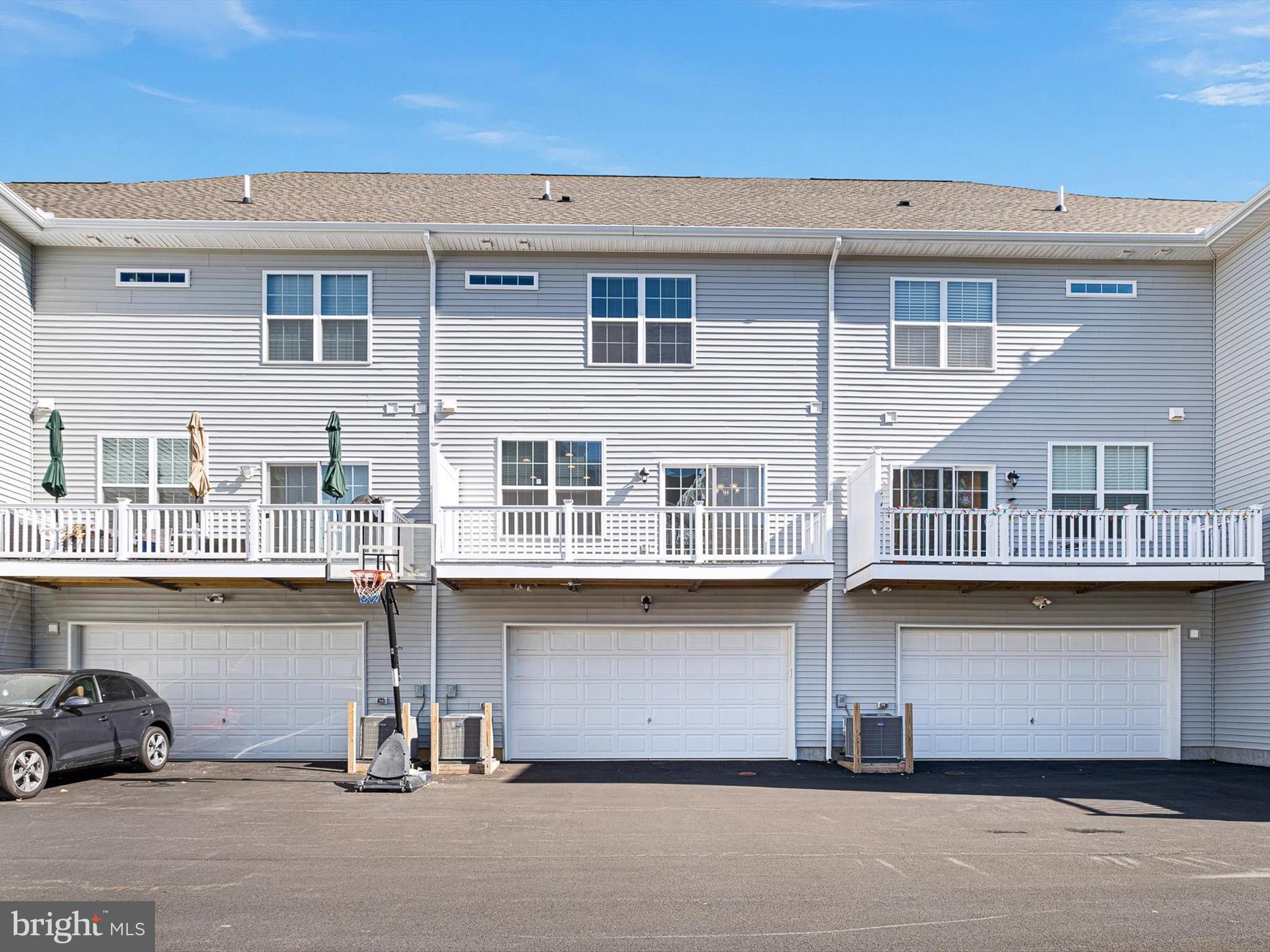415 Lenape Way Claymont, DE 19703 - Photo 25 of 26 a front view of building with yard