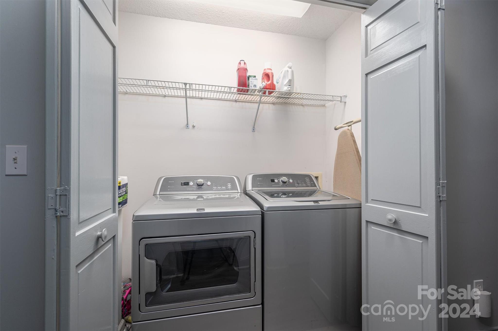 459 Patrick Road Gastonia, NC 28056 - Photo 27 of 39 a utility room with dryer and washer