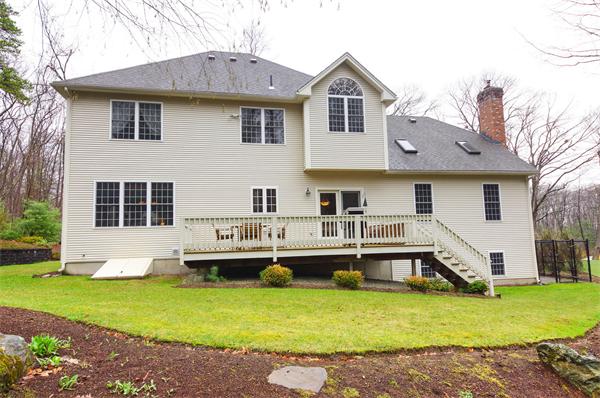 21 Sibley Road Sutton, MA 01590 - Photo 3 of 30