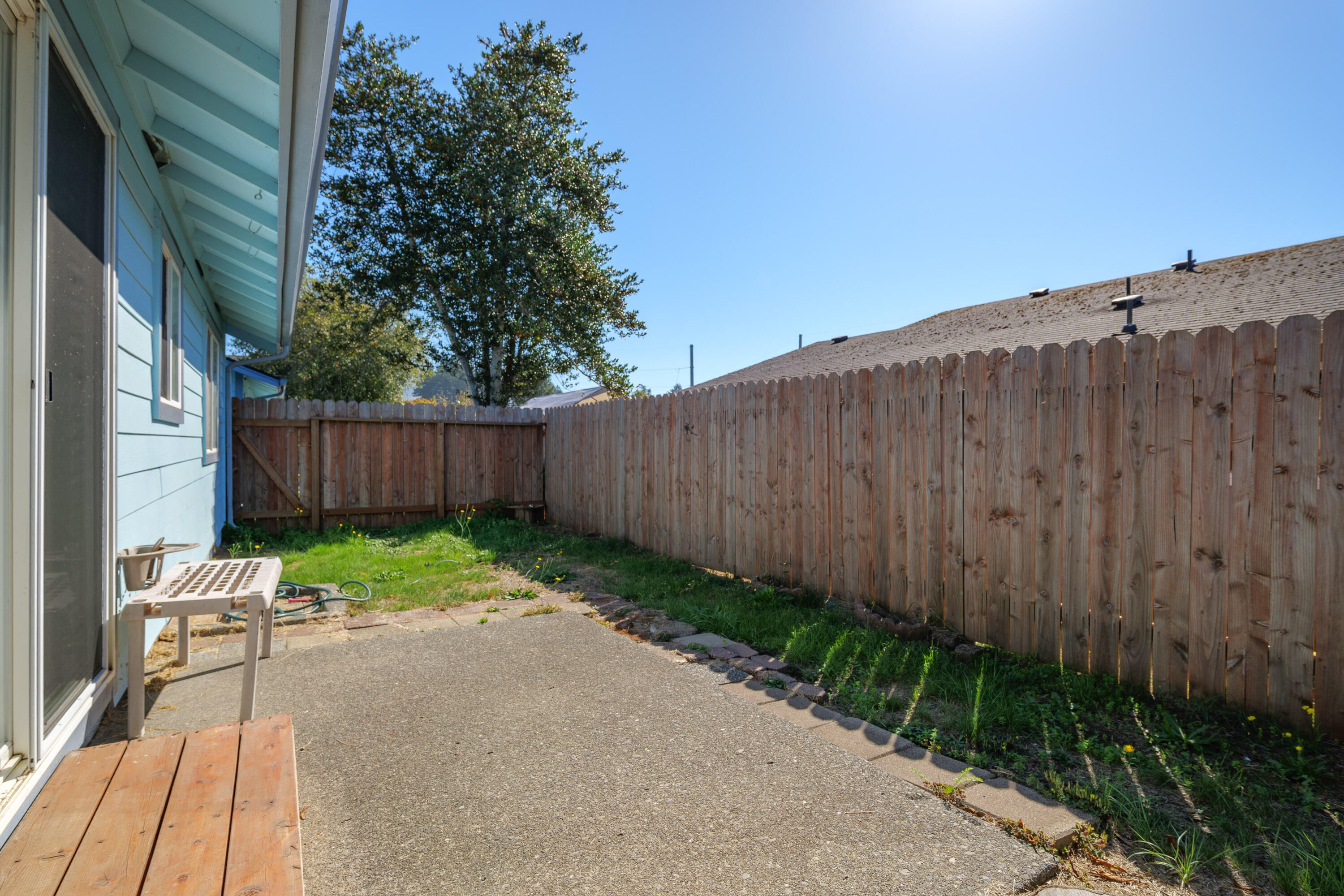 716 Pioneer Road Brookings, OR 97415 - Photo 17 of 48 17