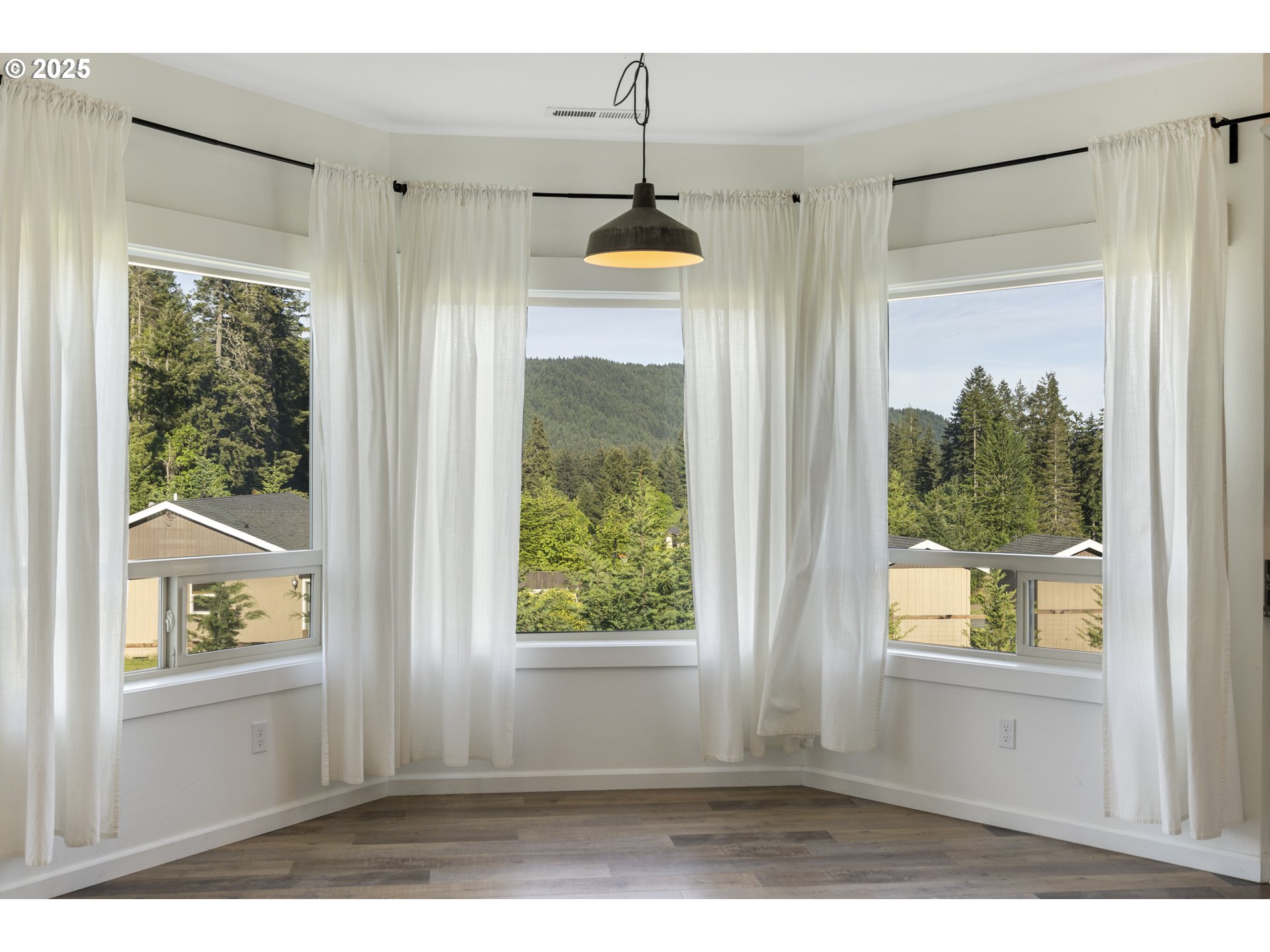 31 Kay Road Carson, WA 98610 - Photo 12 of 48 Gallery Image 12