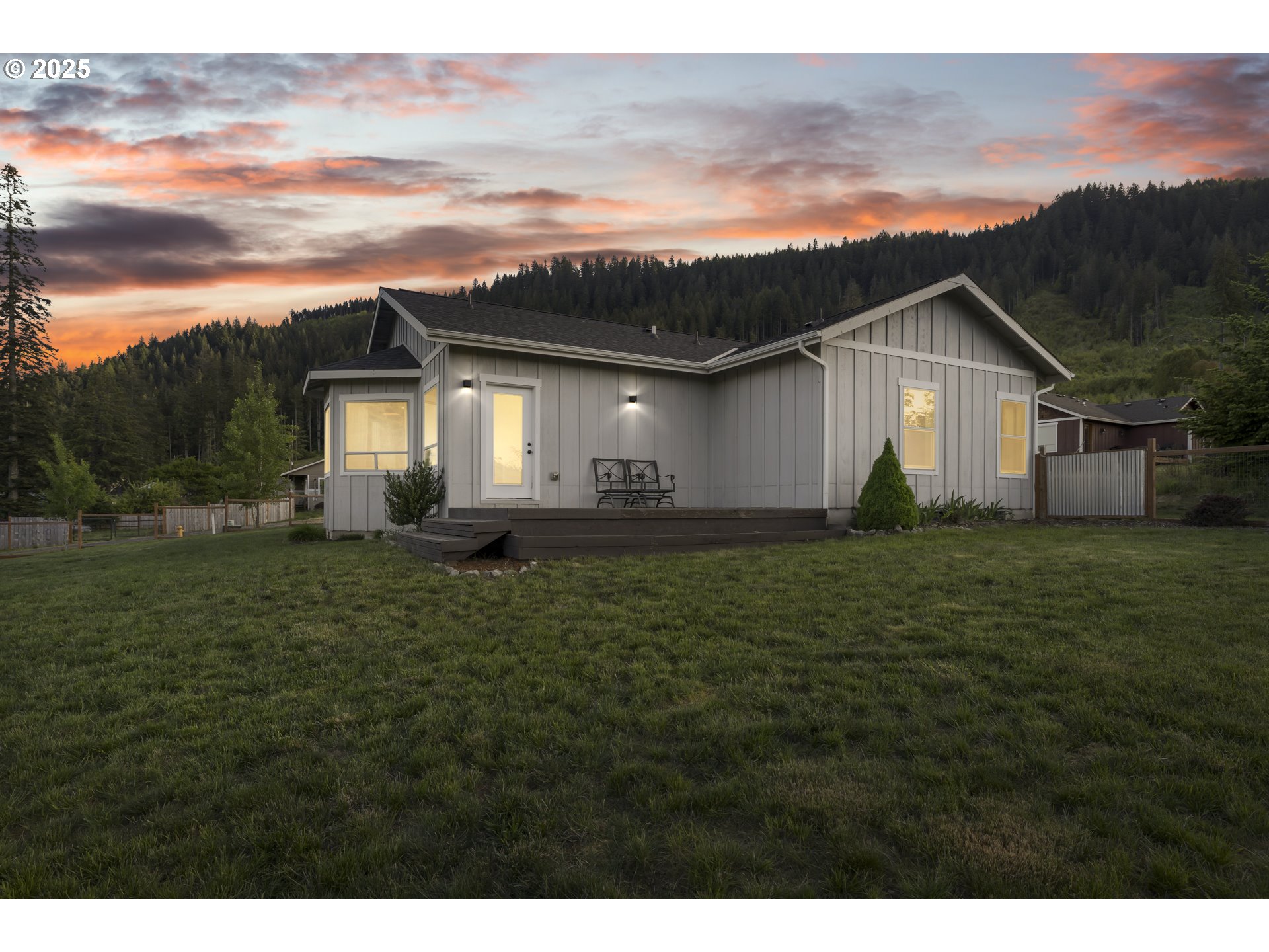 31 Kay Road Carson, WA 98610 - Photo 2 of 48 Gallery Image 2